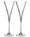 With lightly etched stars in luxe crystal, the Hollywood Hills flutes from Lauren Ralph Lauren bring a touch of glamor to every celebration.