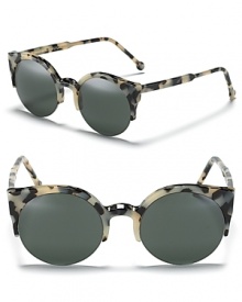 Go for retro chic style in these rounded spectacles from Super. Go for retro chic style in these rounded spectacles from Super.