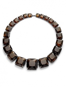 THE LOOKA dramatic yet simple strand of graduated, faceted glass stonesRichly coloredGunmetal prong settingFoldover claspTHE FITLength, about 17Largest stone about 1½ squareTHE MATERIALGlassGunmetal platingORIGINImported