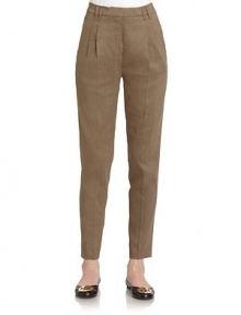 THE LOOKNarrow waistband with belt loops Front zipper with hook closurePleated frontFront seam pocketsStraight legBack welt button pocketBack dartsTHE FITRise, about 11Inseam, about 28THE MATERIAL58% linen/41% viscose/1% lycraCARE & ORIGINDry cleanMade in ItalyModel shown is 5'10 (177cm) wearing US size 4. 