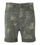 With a stylishly distressed tie-dye effect and a casual fit these Bermuda shorts from D&G Dolce & Gabbana bring downtown-ready style to your summer look - Five-pocket styling, rolled hem, distressed detailing - Style with a tee and retro-inspired trainers