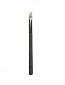 Designed with an angled shape, the eye liner brush makes it easy to apply eye shadow close to the lash line. Perfect for creating a dramatic smoky eye look. Leaves a precise, even line. Designed with an angled shape, the eye liner brush makes it easy to apply eye shadow close to the lash line. Perfect for creating a dramatic smoky eye look. Leaves a precise, even line.