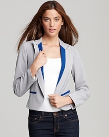 A classic style gets a trend-right update when this Aqua blazer goes color block! The new-season look is fresh for the office, but lends playful polish to jeans and tees, too.