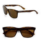 Square top frames with metal rivet accents and signature logo. Available in havana with crystal brown polar lens or black with grey gradient lens.Logo temples100% UV protectionMade in Italy 