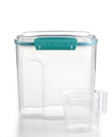 Short on measuring cups? Keep things simple with Martha Stewart Collection's storage container with measuring cup. Store sugar, flour, rice or other dry goods--along with the cup. When it comes time to measure, just scoop and reseal! Limited lifetime warranty. Short on measuring cups? Keep things simple with Martha Stewart Collection's storage container with measuring cup. Store sugar, flour, rice or other dry goods--along with the cup. When it comes time to measure, just scoop and reseal! Limited lifetime warranty.