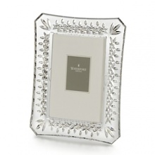 The world's most popular crystal pattern, named for Count Waterford's 12th-century Lismore Castle, provides an elegant note to these luminous frames. A special way to display treasured memories. The world's most popular crystal pattern, named for Count Waterford's 12th-century Lismore Castle, provides an elegant note to these luminous frames. A special way to display treasured memories.