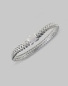 Substantial sterling links are accented with a clasp of delicate pavé diamonds. Diamond, 0.17 tcw Sterling silver 7½ long Spring lock closure Made in Bali