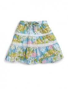 THE LOOKFloral & beach printElastic waist with bow detailLace detailsRuffled hemTHE MATERIALCottonCARE & ORIGINMachine washImported THE LOOKFloral & beach printElastic waist with bow detailLace detailsRuffled hemTHE MATERIALCottonCARE & ORIGINMachine washImported