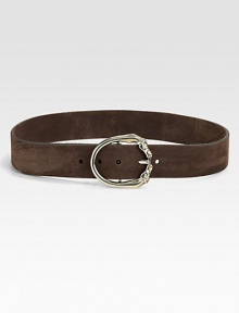 Smooth leather with a round horse head buckle with antique gold hardware.About 1.6 wideMade in Italy Smooth leather with a round horse head buckle with antique gold hardware.About 1.6 wideMade in Italy