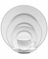 Like traditional embroidery, English Lace dinnerware is meticulously crafted with delicate florals, all embossed in fine bone china that's remarkably dishwasher safe. Bands of polished platinum complete the Wedgwood place setting with timeless grace.