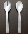 Redefining sophistication, Vera Wang marries modern geometry and classic elegance with the Vesta 2-piece salad serving set. Simple shapes and traditional ribbing detail combine for a unique, segmented pattern.