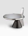 A dramatic cake plate that's as memorable as the finest dessert or tart, handcrafted with lustrous metal edges and a glass platform anchored by a sturdy black granite base. Tarnish-resistant metal Includes 18/10 stainless steel knife Hand wash 5½H X 11 diam. Imported 