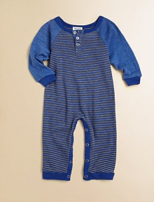 With cool mini-stripes, ribbed details and raglan sleeves, a sporty onesie for the ballplayer-to-be.CrewneckFront buttonsLong sleeves with cuffsBottom snap closure50% polyester/38% cotton/12% rayonMachine washImported Please note: Number of buttons may vary depending on size ordered. 