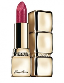 Reveals sparkling and extra-scintillating shine. Sexy and glamorous, this ultimate accessory of seduction plays with dazzling reflections to multiply light like a kaleidoscope. Reveals sparkling and extra-scintillating shine. Sexy and glamorous, this ultimate accessory of seduction plays with dazzling reflections to multiply light like a kaleidoscope.