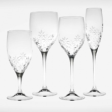 Paper White pattern takes a whimsical approach with delicate cuts arranged into floral motifs. Dishwasher safe but handwash recommended. Paper White pattern takes a whimsical approach with delicate cuts arranged into floral motifs. Dishwasher safe but handwash recommended.