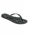 A fun print makes the Havaiana's Slim Trendy thongs an easy choice for beach-time fun.