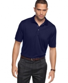 Take the best approach. Get ready to have a great game with this Greg Norman shirt designed for comfort on the course.