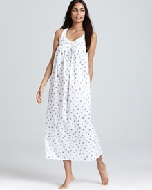 Dream of seashells on the seashore in this coastal-printed Eileen West night gown.