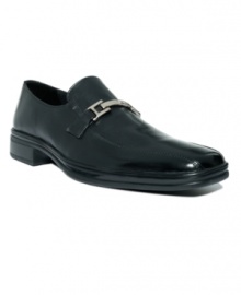 Need a pair of men's dress shoes that will put a polished finishing touch on your head-to-toe look? With the sleek handsome style and classic design of these leather bit loafers for men from Bostonian, that's just what you'll get.