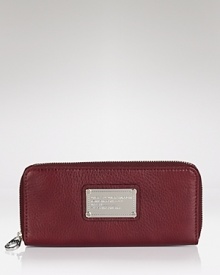 Let MARC BY MARC JACOBS' slim leather wallet be your practical companion. Slip this printed pick up inside your purse to add a day-to-day dose of the label's enviable cool. Let MARC BY MARC JACOBS' slim leather wallet be your practical companion. Slip this printed pick up inside your purse to add a day-to-day dose of the label's enviable cool.