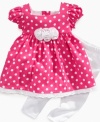 Pretty in polka dots. She'll look as lovely as her day is bound to be in this sweet dress and leggings set from Sweet Heart Rose.