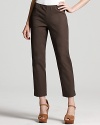 The smart ankle-length silhouette of these Eileen Fisher pants lends endless versatility to your new-season wardrobe.