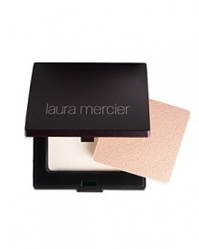 Laura Mercier Translucent Pressed Setting Powder is formulated like the Loose Setting Powder but in an easy-to-carry compact with mirror. The oil-free powder won't build up or settle in lines or pores. Laura Mercier Translucent Pressed Setting Powder is formulated like the Loose Setting Powder but in an easy-to-carry compact with mirror. The oil-free powder won't build up or settle in lines or pores.