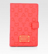 A fun and tactile style that encases your eReader for a stylish cover.NeopreneVelcro® closure5W X 7¾H X 1DImportedPlease note: eReader not included.