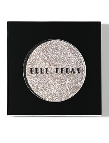 Bobbi's fresh take on glitter lights up eyes with a combination of shimmering pearls and fine glitter. Now in limited edition shades that are perfect for both day and night. Bobbi's fresh take on glitter lights up eyes with a combination of shimmering pearls and fine glitter. Now in limited edition shades that are perfect for both day and night.