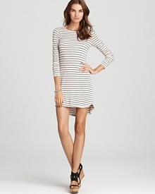 Evoke nautical-cool in this effortless Soft Joie dress, imbued with classic stripes.