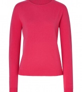 With a pristine cut and immaculate seamless patterning, Jil Sanders cashmere pullover is a luxurious take on contemporary knitwear - Round neckline, long sleeves, fine ribbed trim, seamless patterning - Fitted - Wear with figure-hugging separates and flawless leather ankle boots