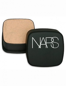 Extraordinarily lightweight, translucent face powder sets makeup, leaving a natural finish. Includes powder puff or can be applied using a loose powder brush. Made in USA. Extraordinarily lightweight, translucent face powder sets makeup, leaving a natural finish. Includes powder puff or can be applied using a loose powder brush. Made in USA.