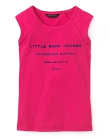 A sporty, versatile sleeveless tee from Little Marc Jacobs pairs well with shorts, skirts or jeans and features contrast branding on the front. A sporty, versatile sleeveless tee from Little Marc Jacobs pairs well with shorts, skirts or jeans and features contrast branding on the front.