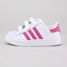 The adidas Superstar basketball shoe was born to play. Sized for your little player, these adidas Originals Superstar 2.0 CF shoes introduce toddlers to the 3-Stripes legend in full grain leather, with a shell toe and easy hook-and-loop comfort straps. The adidas Superstar basketball shoe was born to play. Sized for your little player, these adidas Originals Superstar 2.0 CF shoes introduce toddlers to the 3-Stripes legend in full grain leather, with a shell toe and easy hook-and-loop comfort straps.