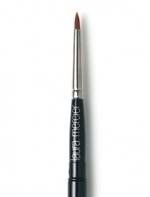 A synthetic brush that tapers to a narrow point, allowing you to determine the width of eye liner by the pressure applied. Specially designed for precise application of wet eye liner, the stiff bristles allow for expert control. Use the point of the brush to dot in between the individual lashes for elegantly lined eyes. Use wet with a Laura Mercier Eye Liner. 