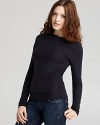 Cut from supple stretch cotton, this James Perse top boasts side ruching for a flattering fit.