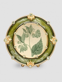 A charming keepsake piece fit for a special photograph, beautifully handcrafted in goldplated pewter with Swarovski crystal trim. Accommodates a 2 diam. photograph Exterior, 3¼ diam. Imported A charming keepsake piece fit for a special photograph, beautifully handcrafted in goldplated pewter with Swarovski crystal trim. Accommodates a 2 diam. photograph Exterior, 3¼ diam. Imported