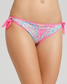 A pastel paisley print adds charm to this MARC BY MARC JACOBS bikini. And playful jelly sandals and colorful frames to boost the cute factor. A pastel paisley print adds charm to this MARC BY MARC JACOBS bikini. And playful jelly sandals and colorful frames to boost the cute factor.