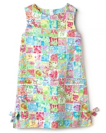 We love this bold graphical approach to the patchwork look. The Little Lilly shift dress boasts a classic silhouette and crochet accents at the front pockets. We love this bold graphical approach to the patchwork look. The Little Lilly shift dress boasts a classic silhouette and crochet accents at the front pockets.