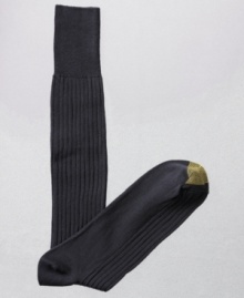Looking for worry free comfort? Opt for a professional-looking sock with a soft finish, held securely in place over your calf. Three pairs to a pack. Looking for worry free comfort? Opt for a professional-looking sock with a soft finish, held securely in place over your calf. Three pairs to a pack.