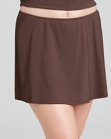 This pretty swim skirt from MICHAEL Michael Kors Plus brings a flirty accent to your beach look while matching effortlessly with all your favorite tops. This pretty swim skirt from MICHAEL Michael Kors Plus brings a flirty accent to your beach look while matching effortlessly with all your favorite tops.
