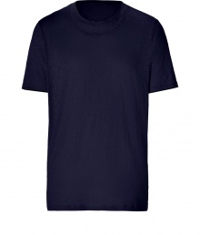 Stylish T-shirt made of fine cotton - In classic navy blue - The shirt is cut straight, beautifully slim and comfortably long - It has classic short sleeves and, as a cool detail, a double crew neck - Typical everyday basic for leisure, so very versatile - Wear either solo or under a pullover, jacket, cardigan, parka Stylish T-shirt made of fine cotton - In classic navy blue - The shirt is cut straight, beautifully slim and comfortably long - It has classic short sleeves and, as a cool detail, a double crew neck - Typical everyday basic for leisure, so very versatile - Wear either solo or under a pullover, jacket, cardigan, parka