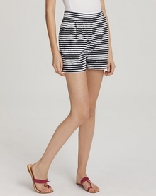 Channel chic nautical style in these kate spade new york striped shorts by tucking in a crisp white tee and lavishing with seaworthy baubles. Channel chic nautical style in these kate spade new york striped shorts by tucking in a crisp white tee and lavishing with seaworthy baubles.