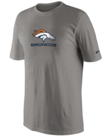 From the pre-game to after-party, show off your Denver Broncos pride in this NFL football t-shirt from Nike. From the pre-game to after-party, show off your Denver Broncos pride in this NFL football t-shirt from Nike.
