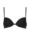 Feel sexy and confident in this d?colletage-enhancing bra from La Perla - Underwire, padded cups, adjustable straps, back hook and eye closure- Pair with matching panties