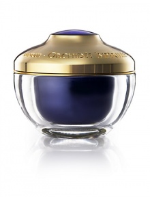 Enhanced with orchid butter, this ultra-nourishing mask delivers the exceptional anti-aging benefits of a professional skincare treatment at home. The powerful action of the complete age-defying Imperial Orchid Molecular Extract is prolonged in this intensive treatment mask through a concentrate of targeted active ingredients. Enhanced with orchid butter, this ultra-nourishing mask delivers the exceptional anti-aging benefits of a professional skincare treatment at home. The powerful action of the complete age-defying Imperial Orchid Molecular Extract is prolonged in this intensive treatment mask through a concentrate of targeted active ingredients.