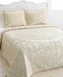 The Laura bedspread features gorgeous medallion and vine patterns in glorious tufted chenille over natural cotton. Coordinate this warm bedding addition with soft, solid sheeting for an elegant and effortless update.