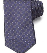 The pattern of this lavish silk tie from Canali creates depth and dimension to your professional attire, perfect for a major office presentation.