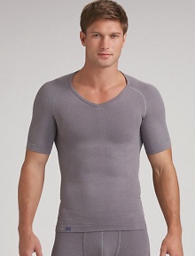 An essential underlayer or workout separate with an exclusive design that builds in physiotherapy taping techniques to gently pull the shoulders back and promote optimal alignment. Seamless stitching and targeted mesh provides a breathable, second skin fit. Micro polyester/nylon/spandex; machine wash Imported An essential underlayer or workout separate with an exclusive design that builds in physiotherapy taping techniques to gently pull the shoulders back and promote optimal alignment. Seamless stitching and targeted mesh provides a breathable, second skin fit. Micro polyester/nylon/spandex; machine wash Imported