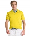 What a lightweight. Get classic style and serious comfort with this polo shirt from Izod. (Clearance)